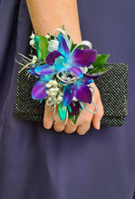 Formal corsages & buttonholes