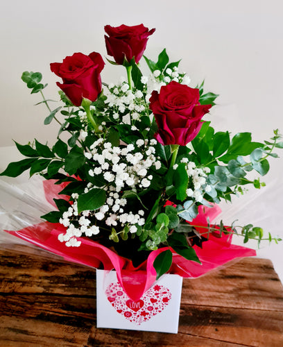 3 Red Roses Boxed